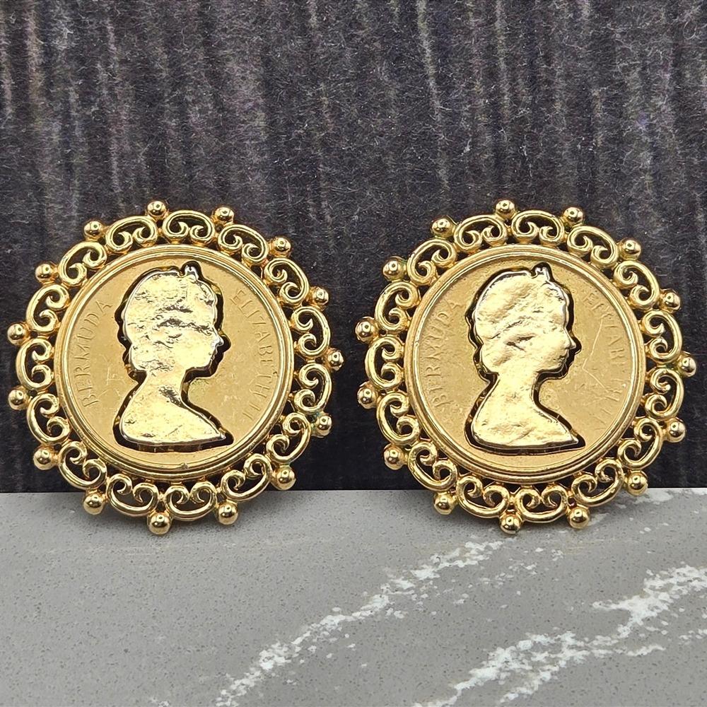 Vintage Bermuda Queen Elizabeth II‎ Coin Motif Gold Tone Clip On Earrings 1.25"